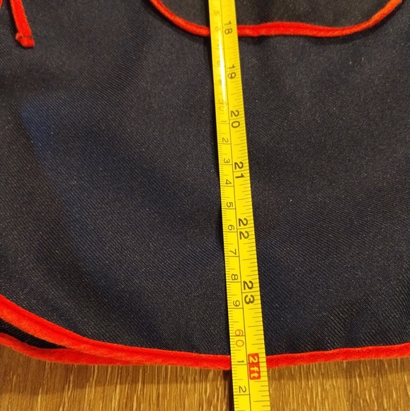 Apron - Picture 2 of 7